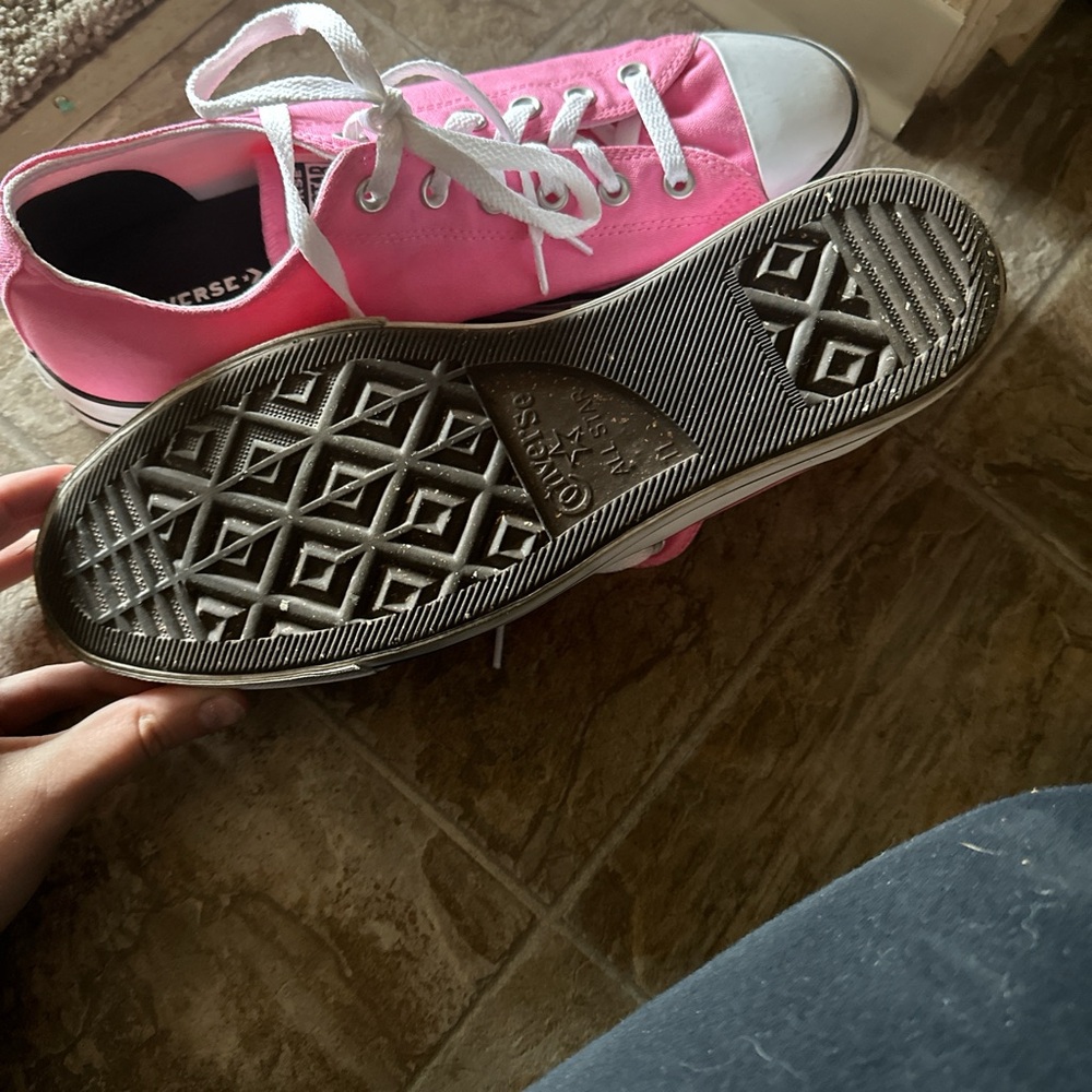 Pink platform converse